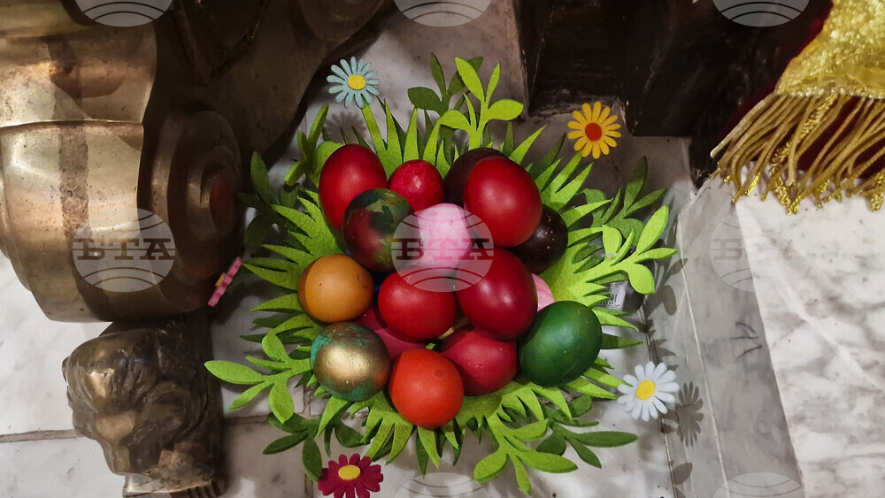 Троянски манастир - празнична литургия - Великден