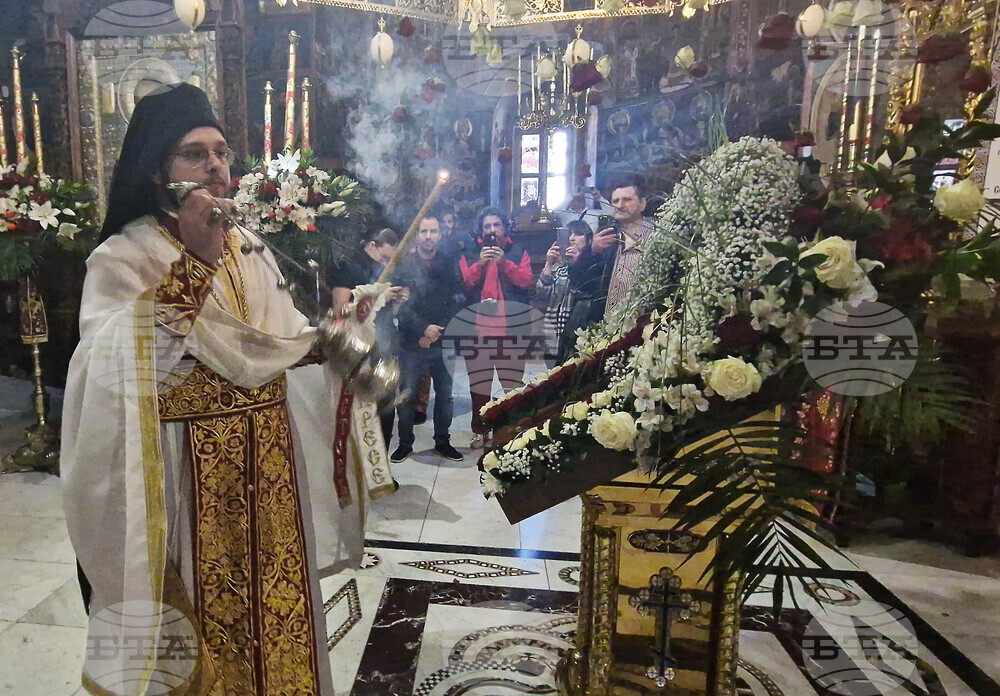 Троянски манастир - празнична литургия - Великден