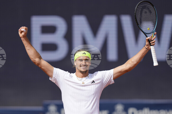 Александър Зверев продължи победната си серия на турнира по тенис за мъже в Мадрид