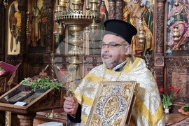 Ямбол - храм „Св. Николай Чудотворец" - богослужение „Второ Възкресение"