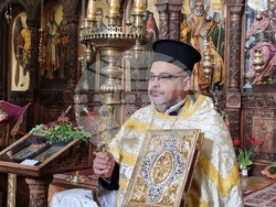 Ямбол - храм „Св. Николай Чудотворец" - богослужение „Второ Възкресение"