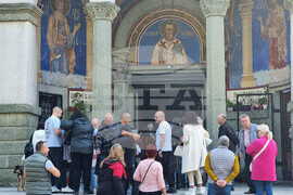 Ямбол - храм „Св. Николай Чудотворец" - богослужение „Второ Възкресение"