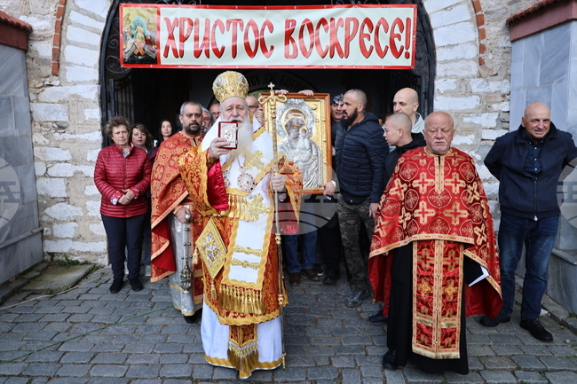 Бачковски манастир - чудотворна икона на Света Богородица