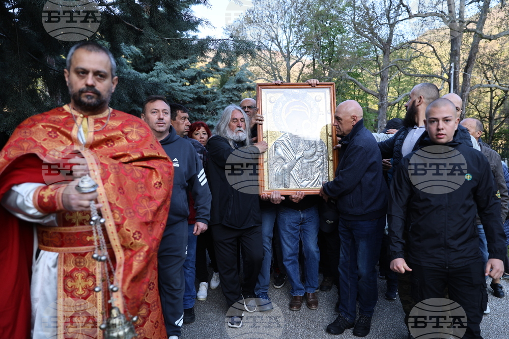 Бачковски манастир - чудотворна икона на Света Богородица