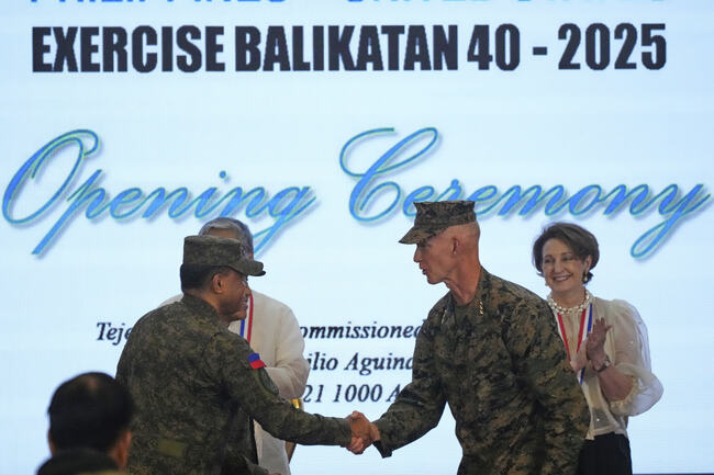 ФНА: Участващите в маневрите „Баликатан“ във Филипините бойци проведоха учение за киберотбрана