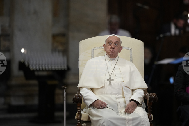 АНСА: Вицепремиерът на Италия почете папата, който се "е завърнал в Дома на Отца“