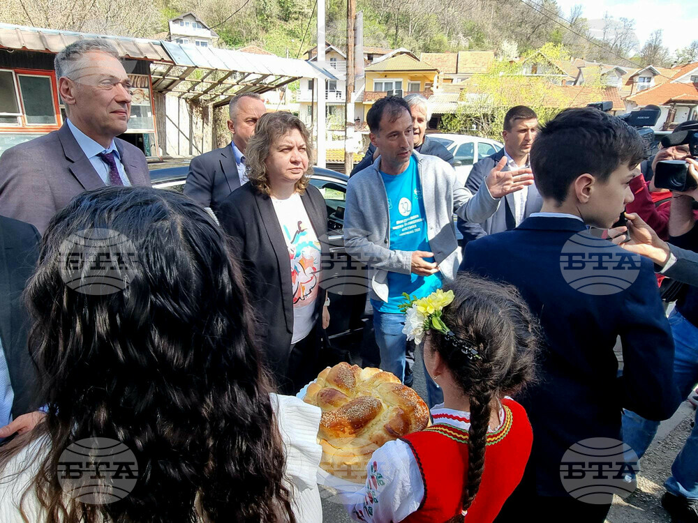 Visiting Bosilegrad, Parliament Chair Kiselova Says Border Should Not Be Obstacle to Communication