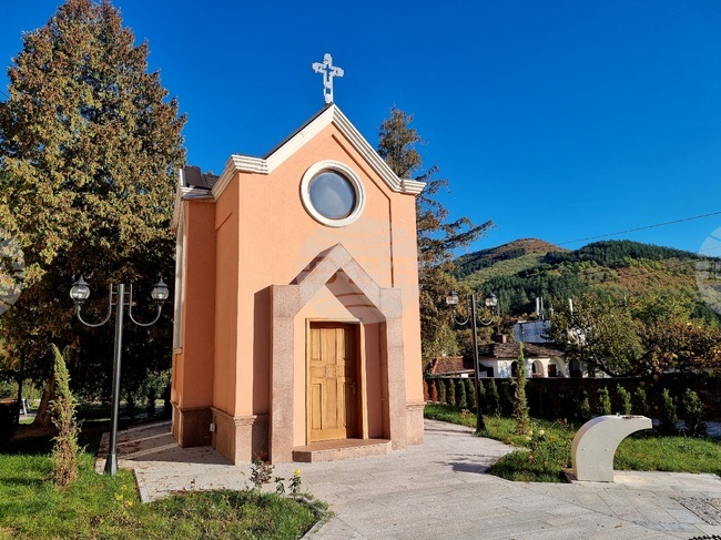 Католическата общност в Чипровци скърби за кончината на папа Франциск