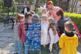 Варна - храм „Св. Архангел Михаил“ - борба с великденски яйца