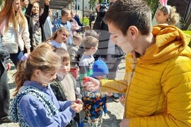 Варна - храм „Св. Архангел Михаил“ - борба с великденски яйца