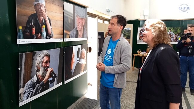 Границата не трябва да е пречка да общуваме помежду си, каза в Босилеград председателят на Народното събрание Наталия Киселова