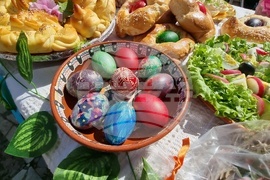 Село Извор - „Червен, червен Великден" - регионален конкурс