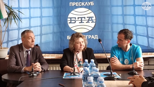 Бяхме фокусирани във вътрешнополитическите въпроси, затова не обръщахме внимание на въпросите на българите зад границата, каза в Босилеград Наталия Киселова