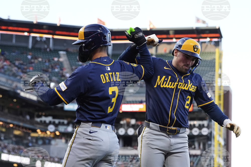 Brewers Giants Baseball