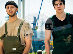 Роби и Тино записаха дует, видеото е заснето във Варна, снимка – „Орфей мюзик“