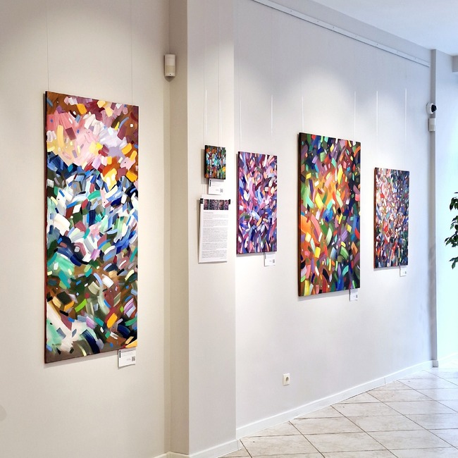 Ема Йорданова и д-р Росица Гичева-Меймари правят два кураторски тура в изложбата „Дивертименто“