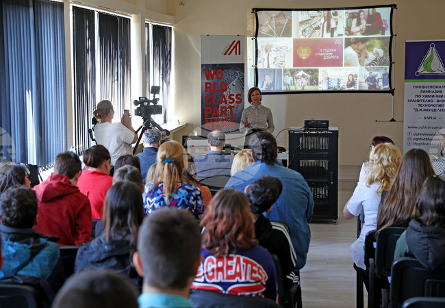 Варна - Професионална гимназия по химични и хранително-вкусови технологии „Д. И. Менделеев“ - дуално обучение