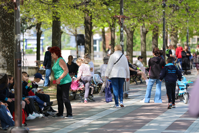 Растящият дефицит в бюджета на ДОО обуславя риск за устойчивостта на българските публични финанси, предупреждават от Фискалния съвет