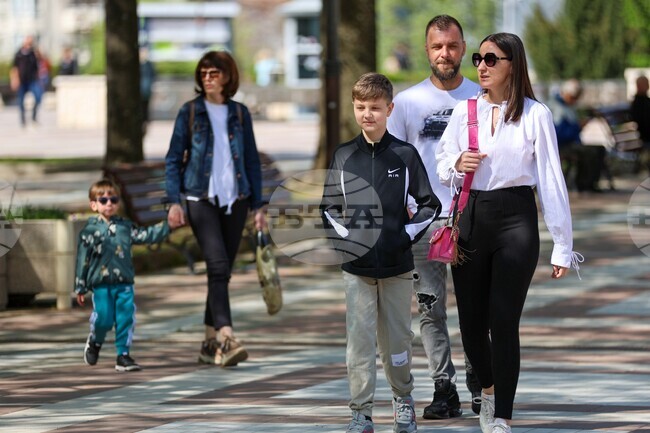 Ученици от цялата страна бяха наградени в рамките на конкурс за превенция на наркоманиите в Благоевград