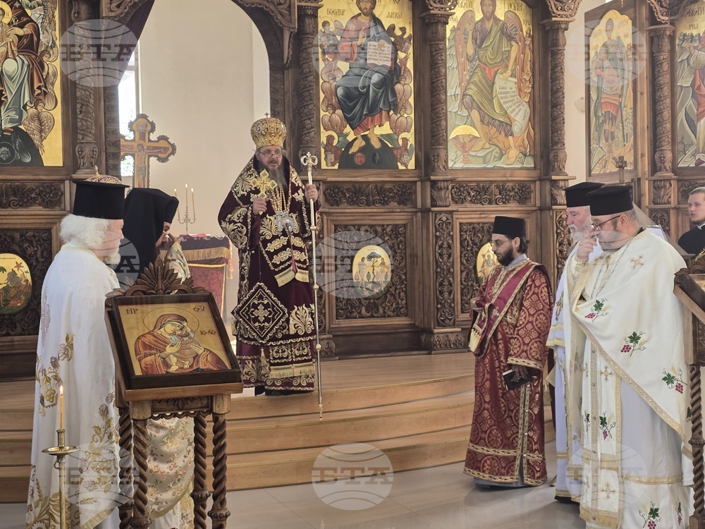 Тервел - Доростолски митрополит Яков - литургия