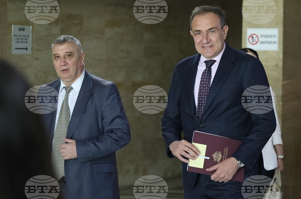 УНСС - „Работа, осигуровки, права - за силен старт на кариерата“- публична лекция