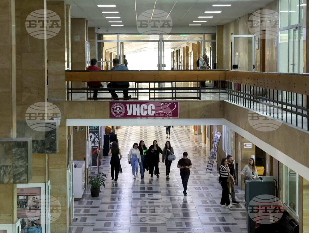 УНСС - „Работа, осигуровки, права - за силен старт на кариерата“- публична лекция