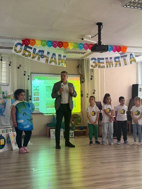Планетата е на най-малките – с визита на зам.-кмета Радостин Танев в ДГ № 20 започна Седмицата на Земята