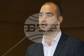 УНСС - „Работа, осигуровки, права - за силен старт на кариерата“- публична лекция