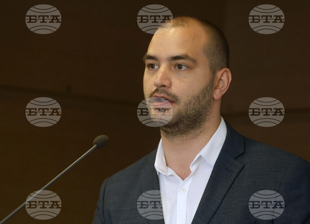 УНСС - „Работа, осигуровки, права - за силен старт на кариерата“- публична лекция