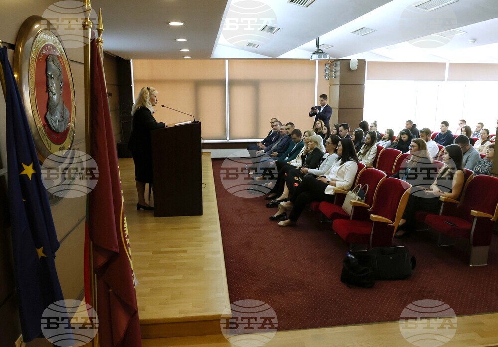 УНСС - „Работа, осигуровки, права - за силен старт на кариерата“- публична лекция