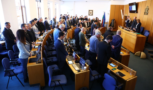 Столичният общински съвет започна заседанието си с декларация във връзка със земетресението в Турция и Сирия