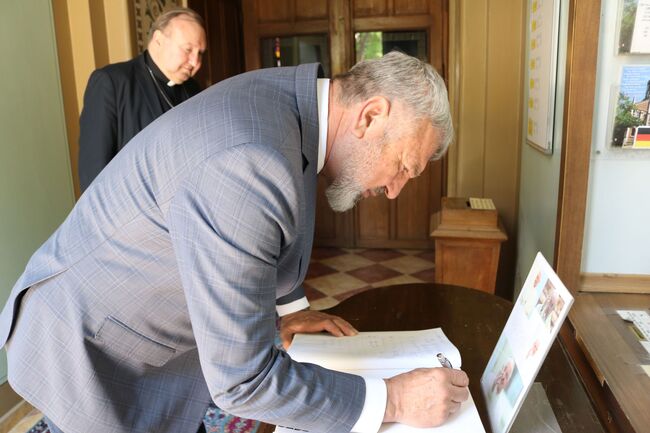 Драгомир Драганов за папа Франциск: Той беше мъдър и човеколюбив пастир, разбиращ хората в цялото им съвършенство и несъвършенство