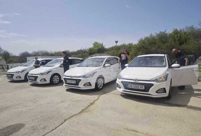 Плевенската областна дирекция на МВР получи четири автомобила от Общината 