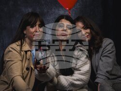 „Три за щастие“ , снимка – Spam studios