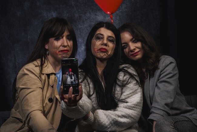 „Три за щастие“ е първата премиера на новата сцена „Спам“