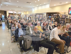 Книжен център „Гринуич“ - проф. Михаил Неделчев - представяне на книга