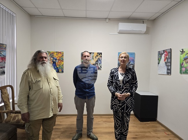 Изложба „Ухание на пролет“ беше представена в Плевен