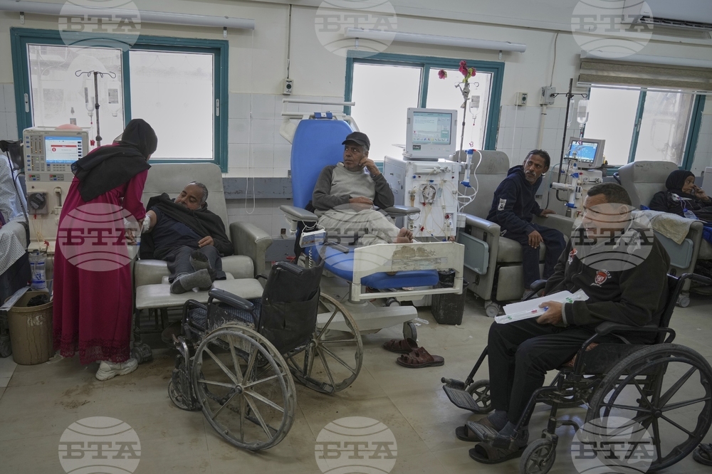 Mideast Wars Gaza Kidney Dialysis