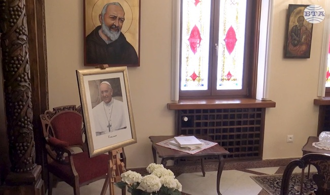 Съболезнователна книга в памет на папа Франциск е изложена в Апостолическата нунциатура в София