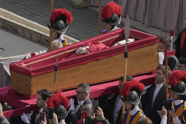 Словенският и хърватският държавен връх ще присъстват на погребението на папа Франциск във Ватикана