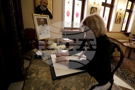 Апостолическата нунциатура в София - книга съболезнования