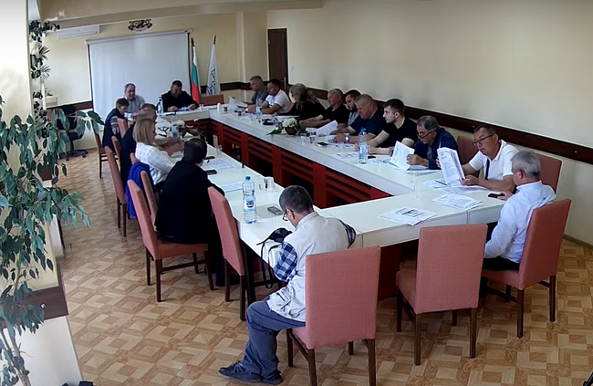 Съветниците в Минерални бани избраха временно изпълняващ длъжността кмет на с. Ангел войвода след кончината на досегашния управник