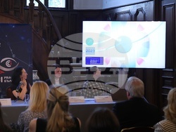 Посолство на Франция - професионално развитие на жените в България - изследване