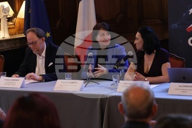 Посолство на Франция - професионално развитие на жените в България - изследване