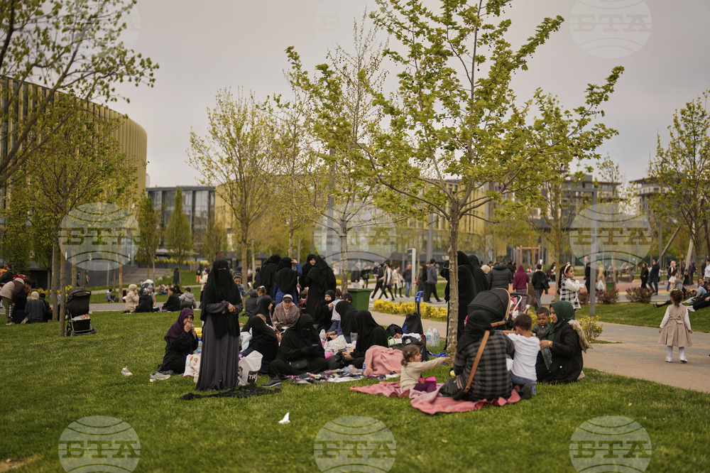 Над 150 души са пострадали, опитвайки се да се спасят от земетресението в Истанбул