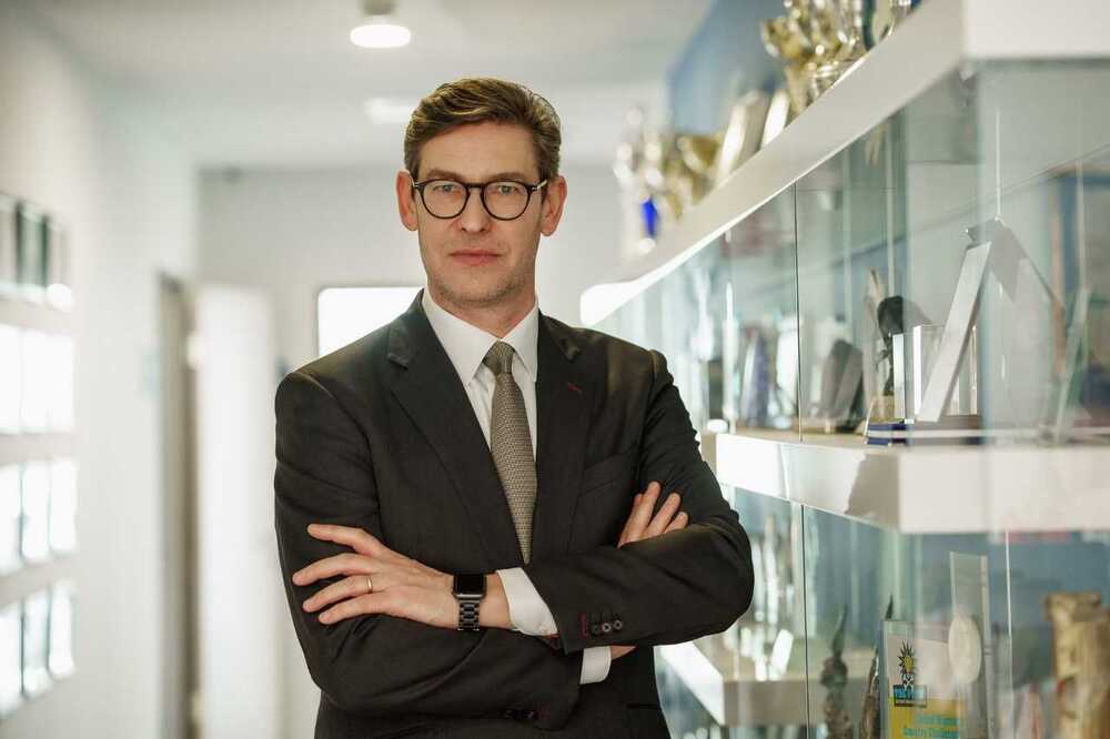 Кристоф Де Мил е вписан като председател на УС и главен изпълнителен директор на ОББ, съобщиха от банката