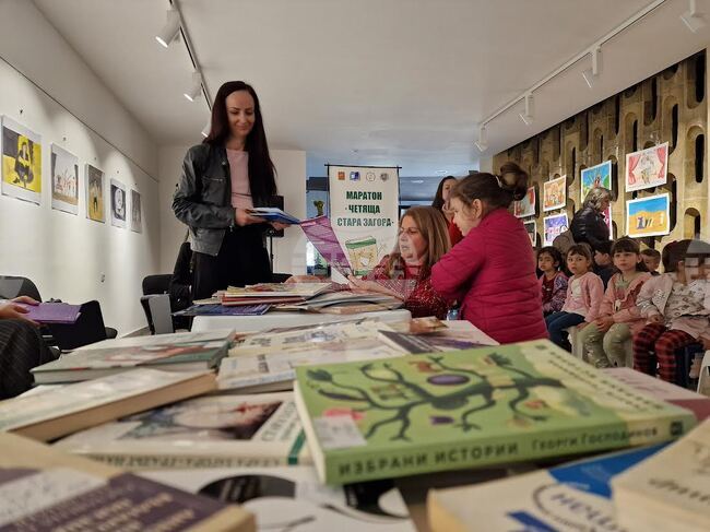 В Международния ден на книгата и авторското право в Стара Загора се проведе Маратон на четенето