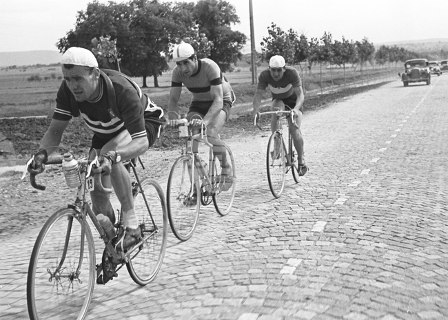 Боян Коцев - състезател по колоездене и треньор