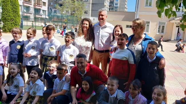 Зам.-кметът Радостин Танев към второкласниците от НУ „Д. Благоев“: Стара Загора ще бъде зелен град за вас