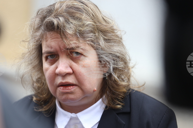 Светът и Католическата църква загубиха голям застъпник за вярата в човека и неговите права, написа Наталия Киселова в книгата в памет на папа Франциск